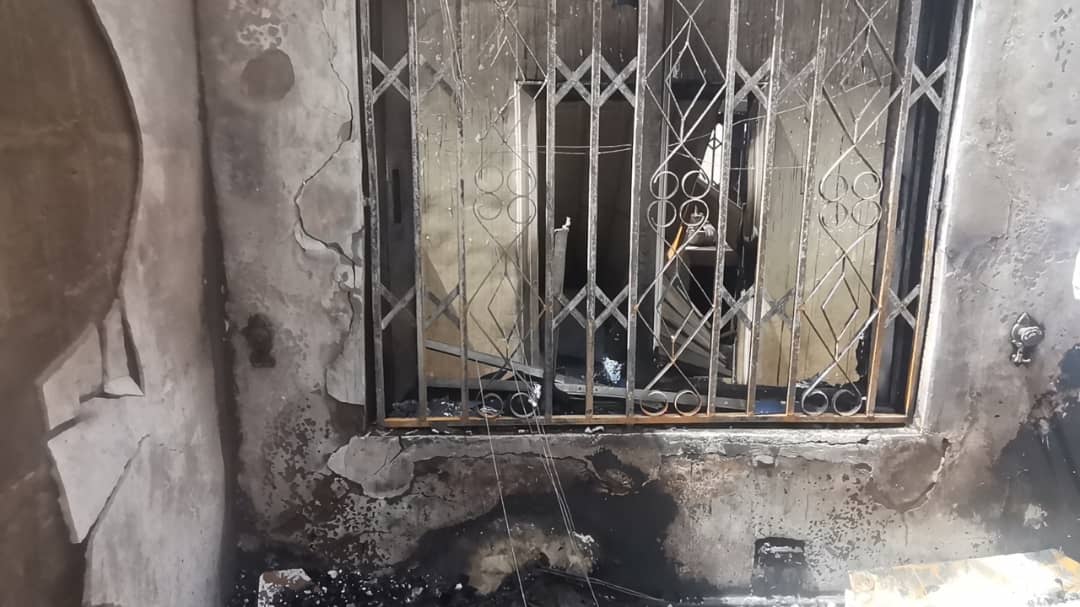Fire Roasts Mum & 2 Children-As Husband Watched Helplessly