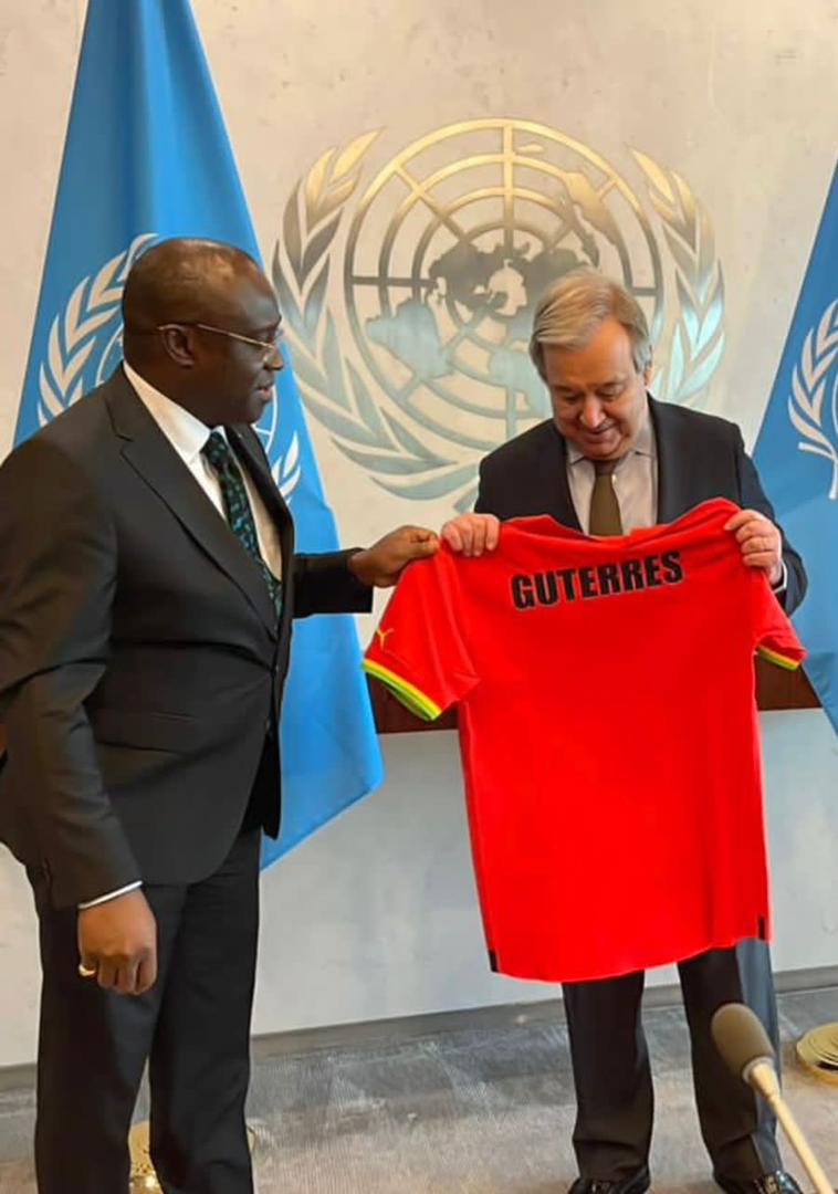 UN Sec-Gen Receives Ghana Jersey-As World Cup Looms