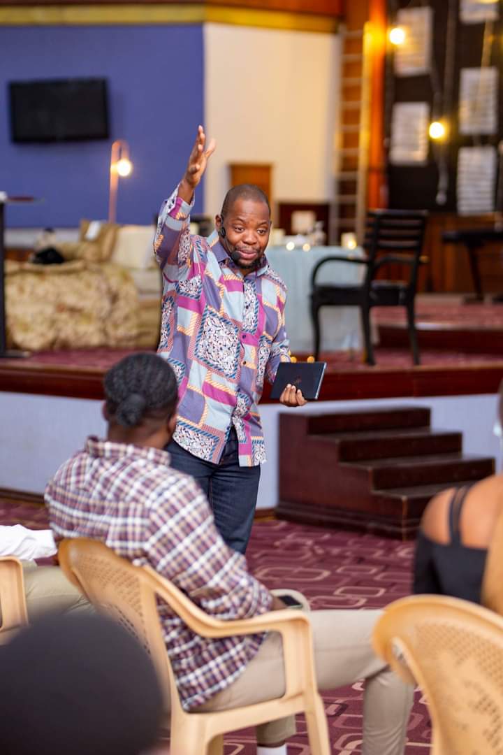 Let’s Honour God With Our Lives-Pastor Josh Obeng