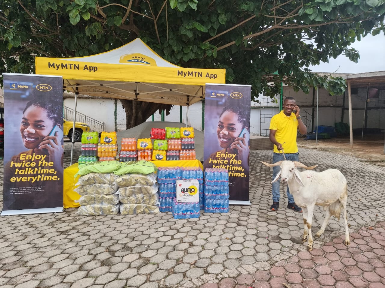 MTN Ghana Presents Food Items And Consumables To Ashanti Regional Chief Imam