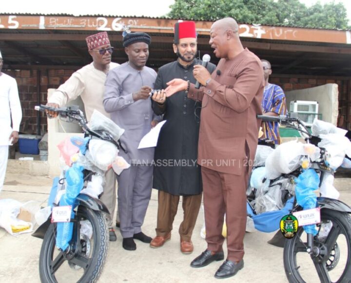Kumasi Mayor Presents Motor Bikes To Ahmadiyya Clerics