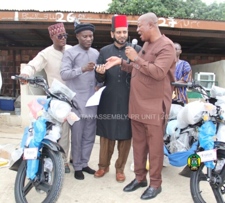 Kumasi Mayor Presents Motor Bikes To Ahmadiyya Clerics