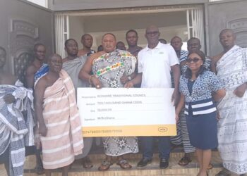 MTN Ghana Supports Bonwire Chiefs With Cash, Others Ahead Of Kente Festival