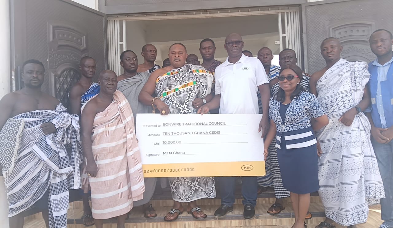 MTN Ghana Supports Bonwire Chiefs With Cash, Others Ahead Of Kente Festival