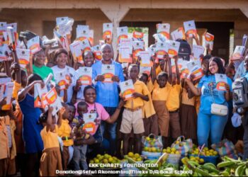 Evans Kofi Kwafo Presents Sandals, Others To Barefooted Kids At Mirekukrom MA School.