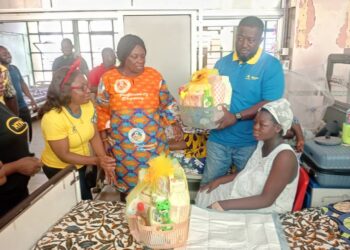 MTN Ghana Presents 600 Hampers To Babies Born On Christmas Day