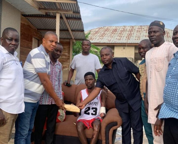 Dr Bawumia Assists Injured Polling Station Officer With GHC100, 000.00.