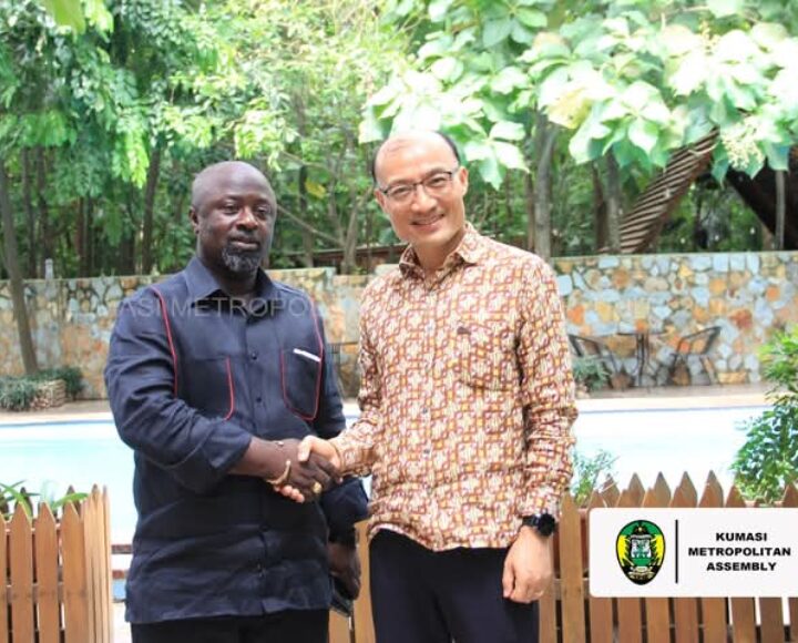 KMA Boss holds bilateral business talks with Chinese Ambassador