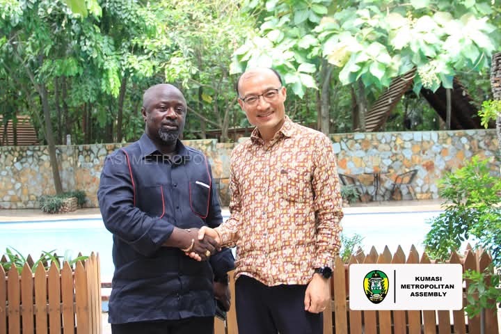 KMA Boss holds bilateral business talks with Chinese Ambassador