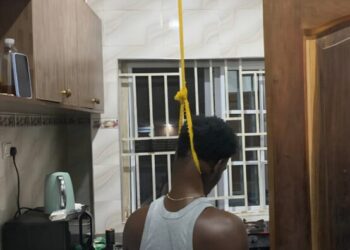 Broken heart man commits suicide