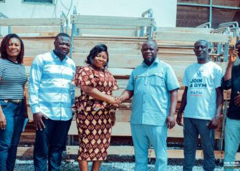 800 dual desks handed over to schools in Afigya Kwabre South