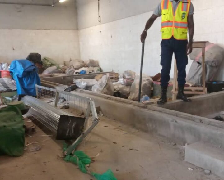 Kejetia Management Demolishes Unauthorised Structures At Waste Room