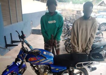 Mobile phone expose robbers