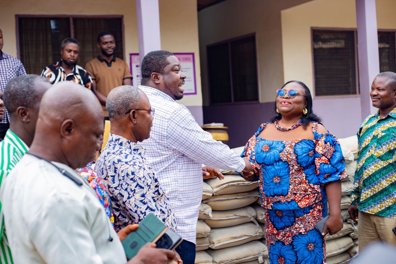 Ejisu MP Presents 100 Bags of Cement To Ejisu Secondary Technical For School Fencing
