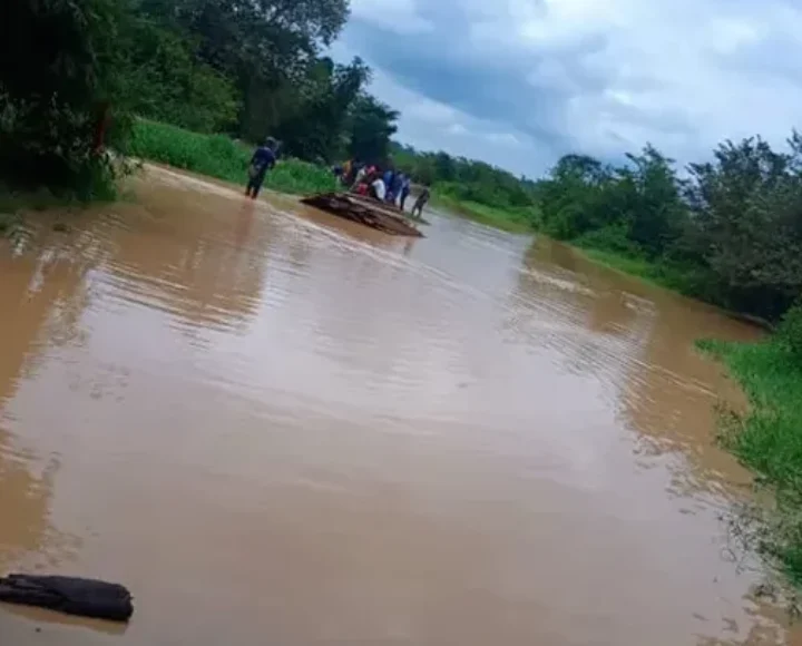2 killed in river Offin