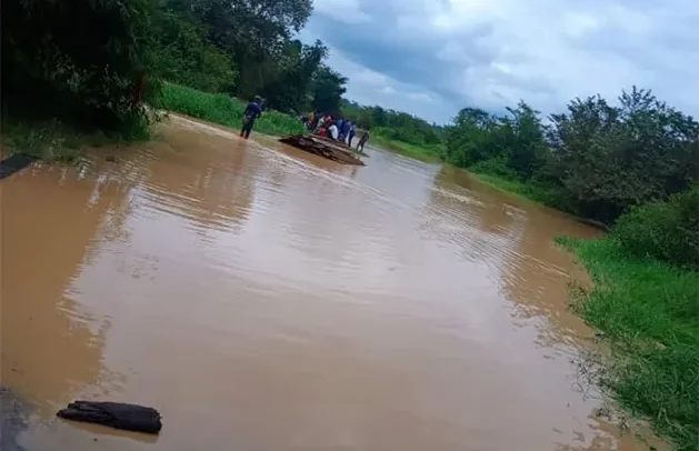 2 killed in river Offin
