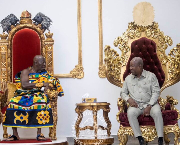 FB_IMG_1762633385115 GJA Honours Otumfuo Osei Tutu II for Outstanding Contributions