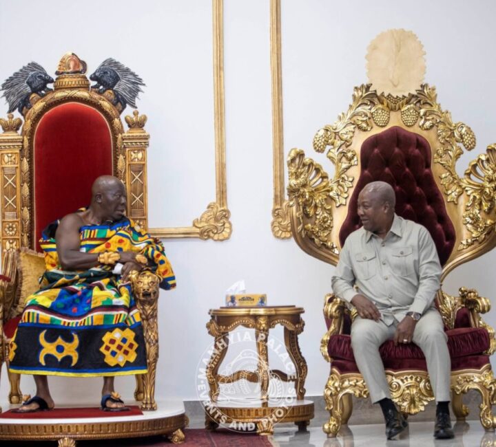 FB_IMG_1762633385115 GJA Honours Otumfuo Osei Tutu II for Outstanding Contributions