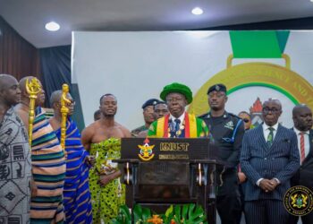 IMG-20251129-WA0290 Otumfuo Praises Government’s Commitment to KNUST Teaching Hospital