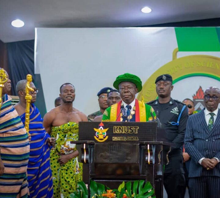 IMG-20251129-WA0290 Otumfuo Praises Government’s Commitment to KNUST Teaching Hospital