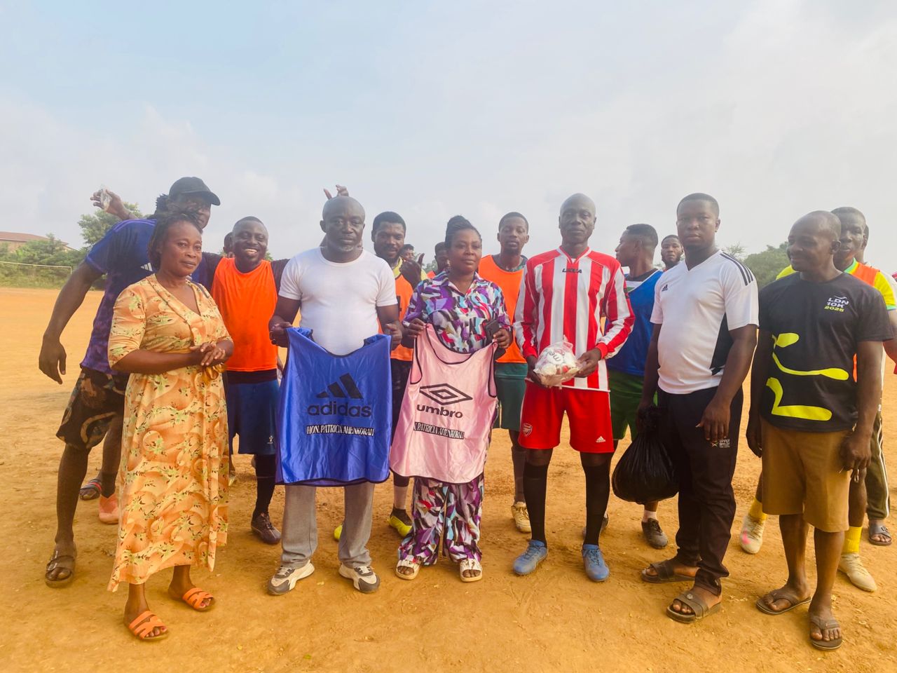 Chirapatre Assembly Member presents entertainment items to community’s youth