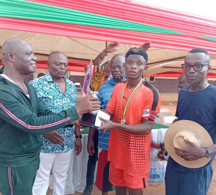 IMG-20251227-WA0071 Chirapatre celebrates Boxing Day with communal labor, philanthropy, and football glory