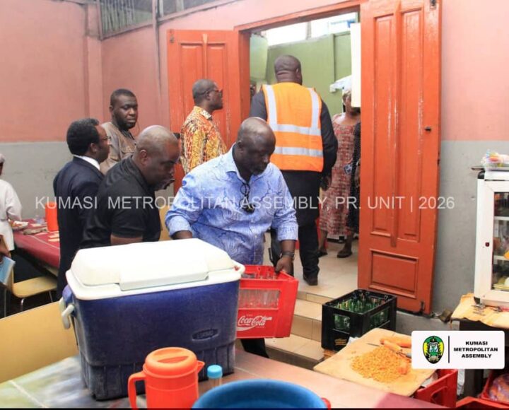 Kumasi Mayor closes restaurant over poor sanitation