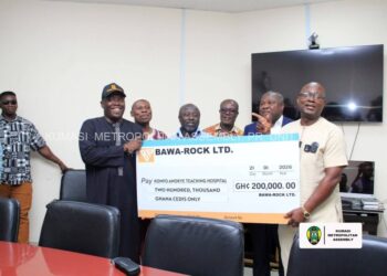 IMG-20260123-WA0204 ‘King Zuba’ and Bawa Rock show love for indigent patients, settle GH₵200,000 debt