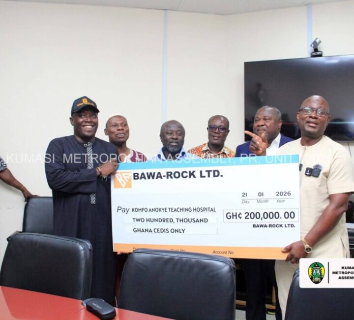 IMG-20260123-WA0204 ‘King Zuba’ and Bawa Rock show love for indigent patients, settle GH₵200,000 debt