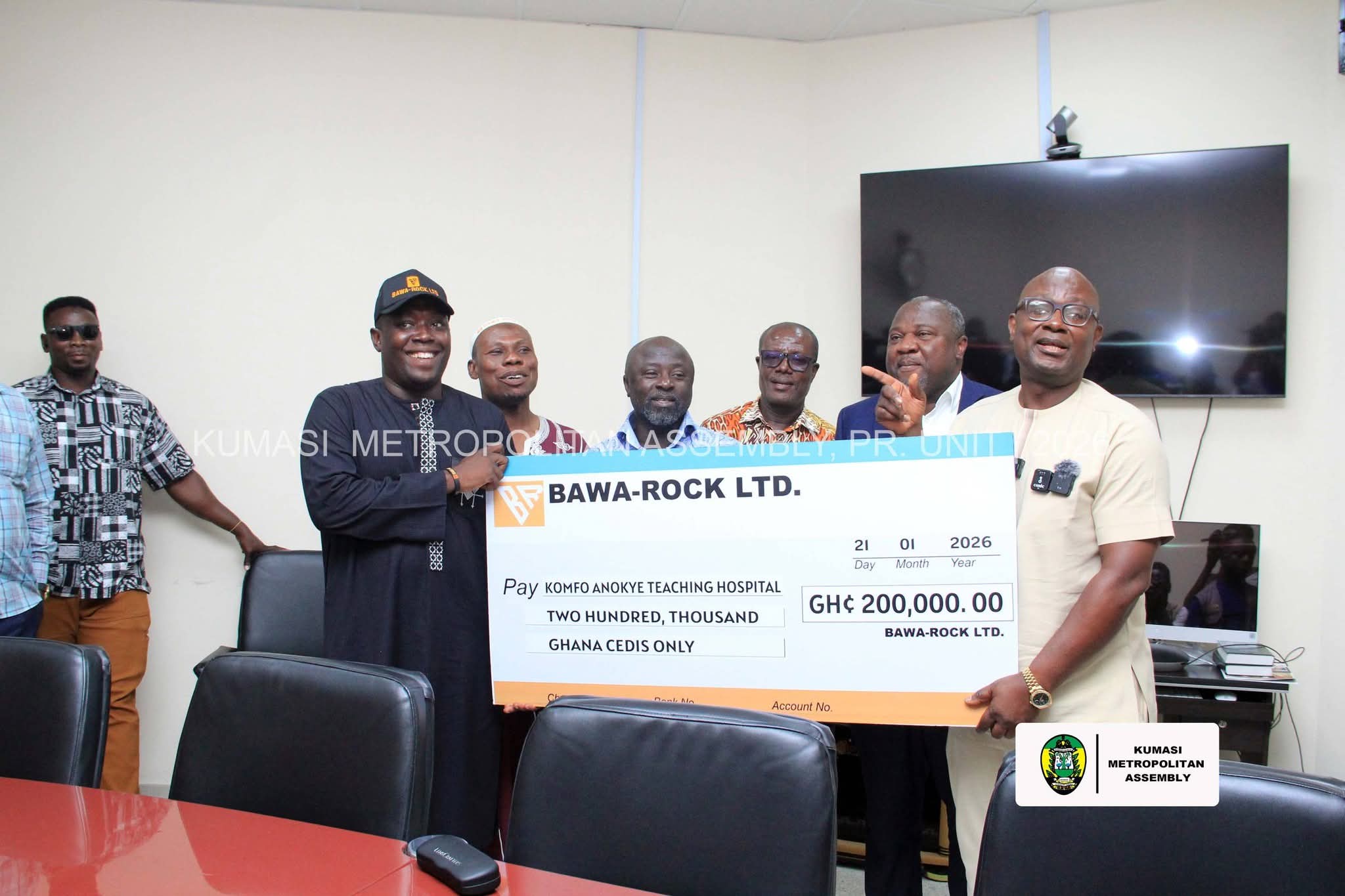 IMG-20260123-WA0204 ‘King Zuba’ and Bawa Rock show love for indigent patients, settle GH₵200,000 debt