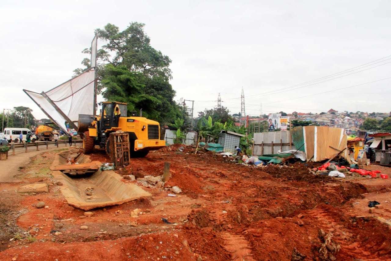 IMG-20260615-WA0236 KMA begins clearing right of way for start of Santasi Roundabout-Asokwa Interchange dual-carriageway project